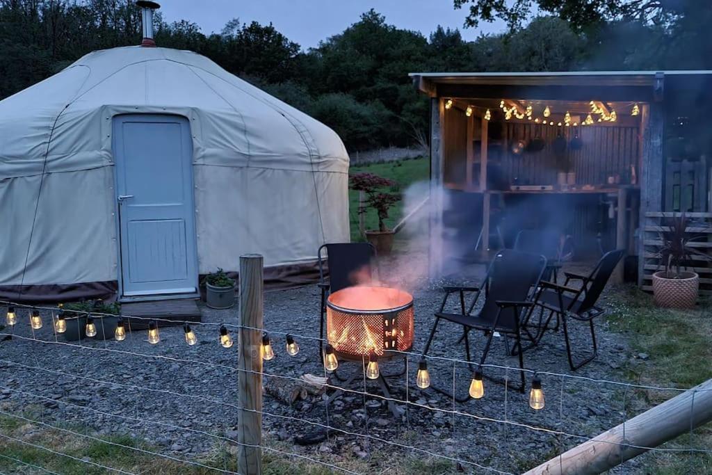 Bronfelen Yurt Hotel Cynghordy Kültér fotó