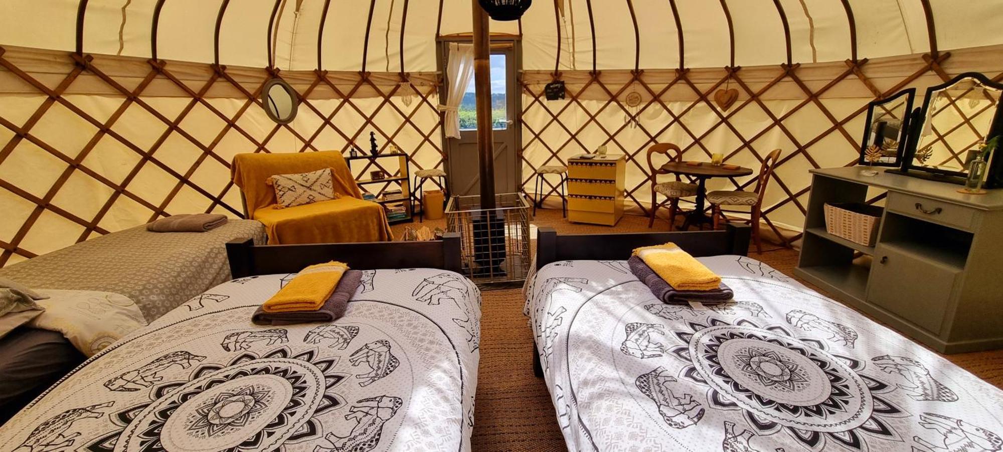Bronfelen Yurt Hotel Cynghordy Kültér fotó